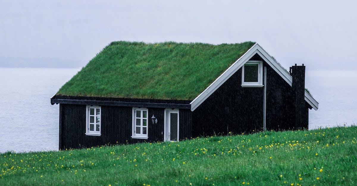 Taktvätt i Enköping för en fräschare och längre livslängd för ditt tak